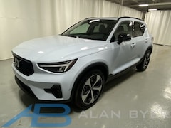 used 2025 Volvo XC40 B5 Plus Dark Theme SUV for sale in syracuse