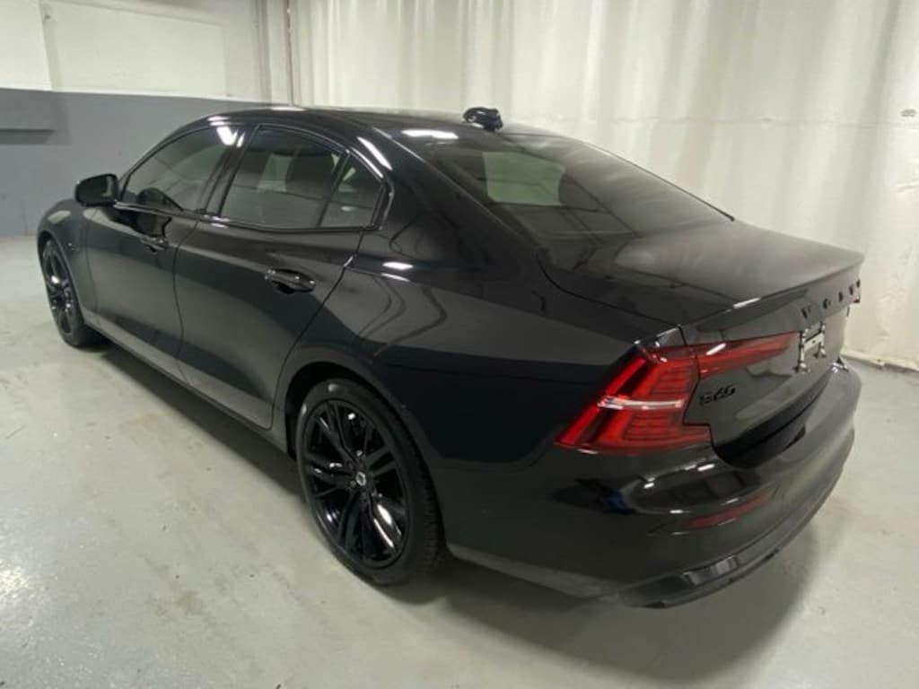 Used 2023 Volvo S60 Recharge Plug-In Hybrid Ultimate Sedan