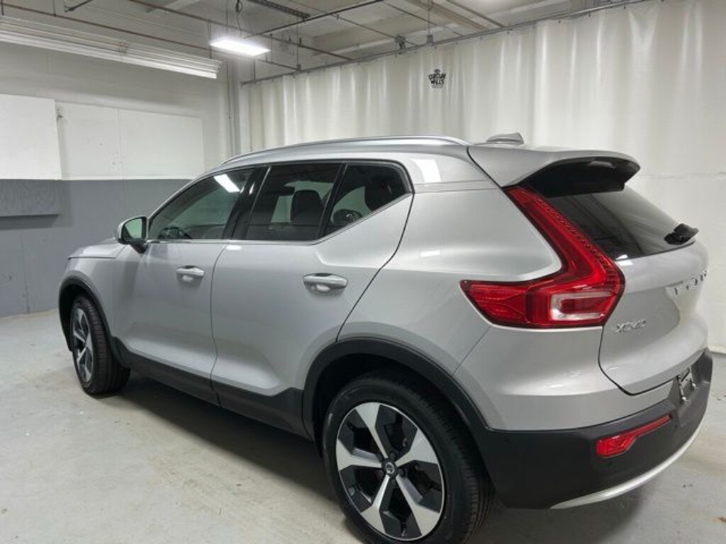 Used 2025 Volvo XC40 B5 Plus Bright Theme SUV