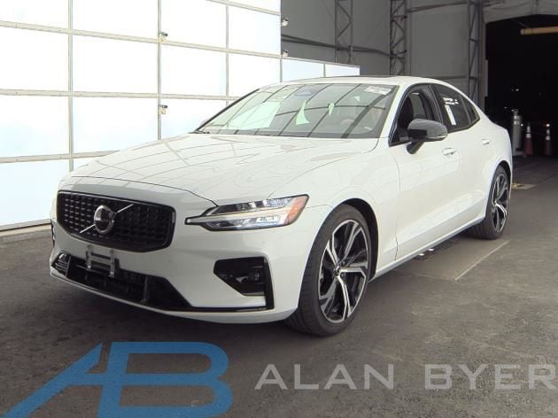 2024 Volvo S60 B5 Core Dark Theme AWD's photo