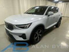 used 2025 Volvo XC40 B5 Core SUV for sale in syracuse