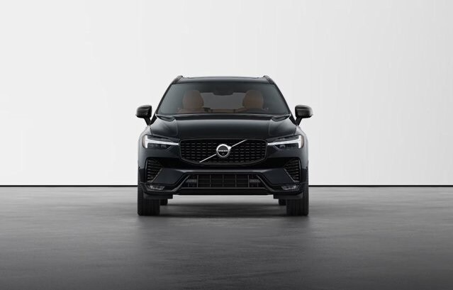 2025 Volvo XC60 B5 photo 4