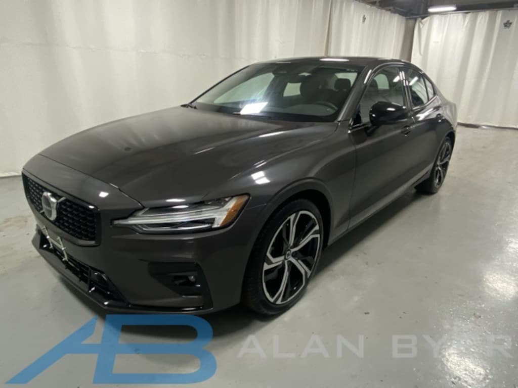 Used 2025 Volvo S60 B5 Core Sedan