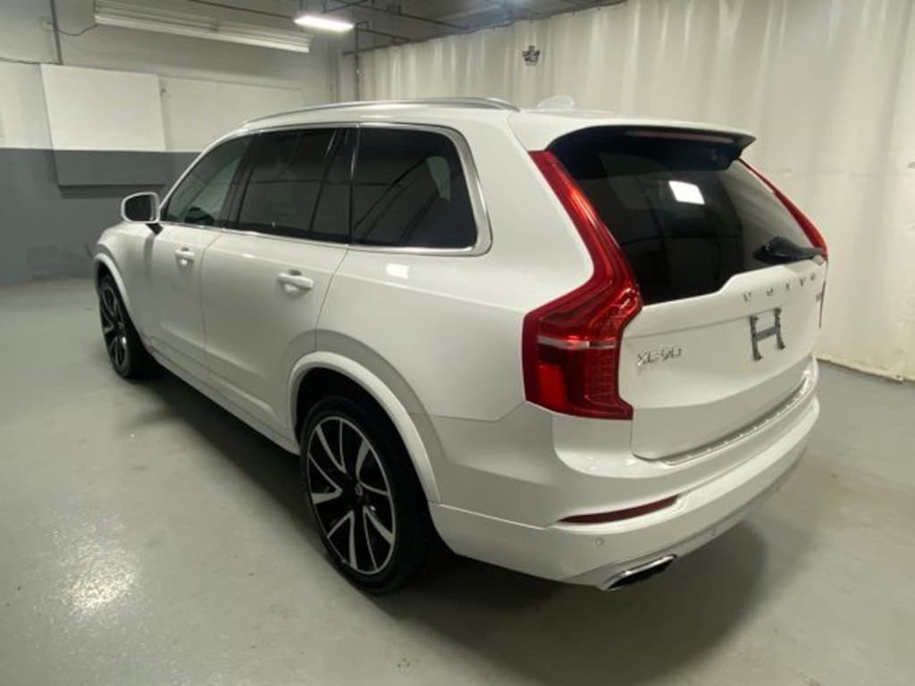 Used 2021 Volvo XC90 T6 Momentum SUV