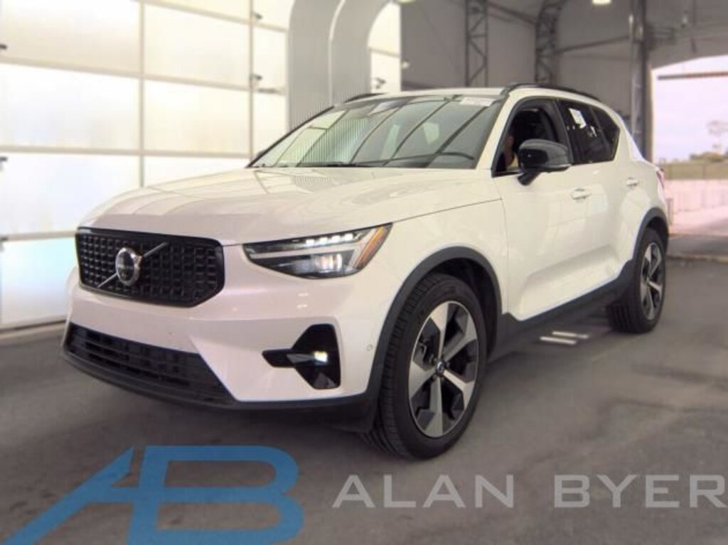 Used 2026 Volvo XC40 B5 Plus SUV