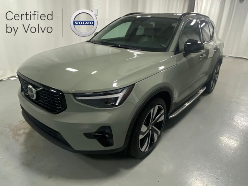 Certified 2025 Volvo XC40 B5 Ultra Dark Theme SUV