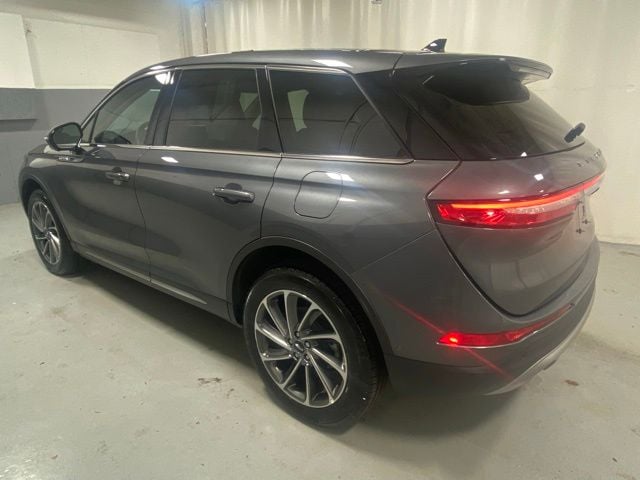 5LMCJ1DA8PUL15594