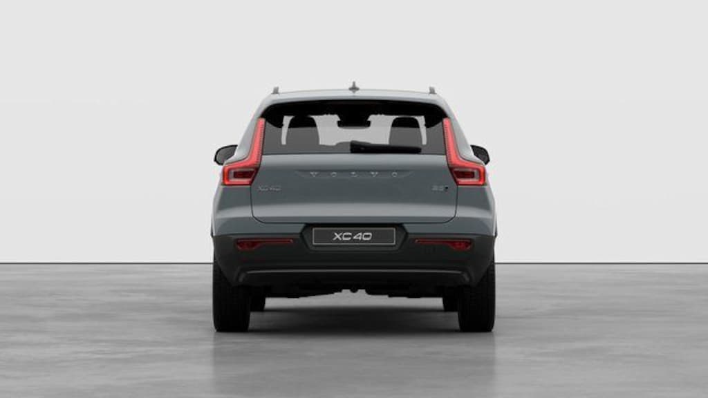 New 2026 Volvo XC40 B5 Plus SUV