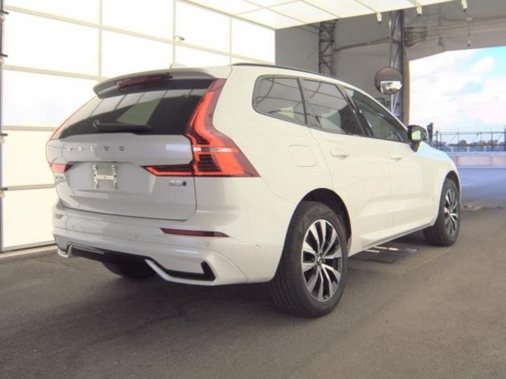 Used 2025 Volvo XC60 B5 Plus SUV