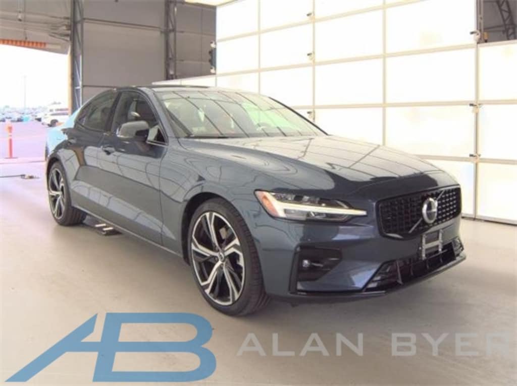 Certified 2025 Volvo S60 B5 Core Sedan