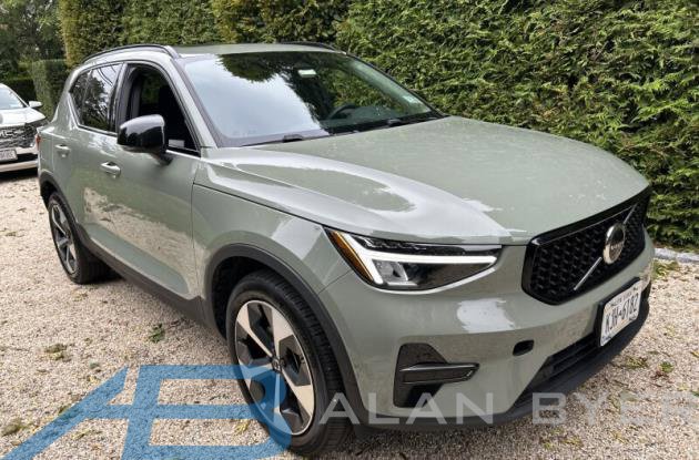 used 2024 Volvo XC40 B5 Core SUV for sale in syracuse
