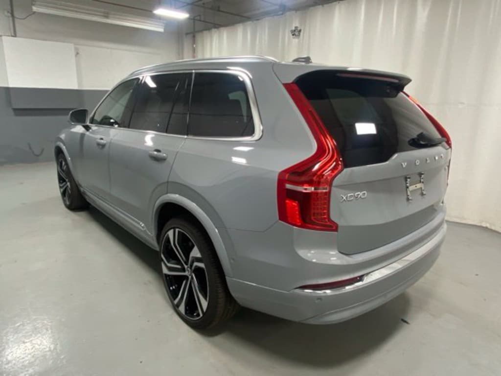 Used 2025 Volvo XC90 B6 Ultra SUV