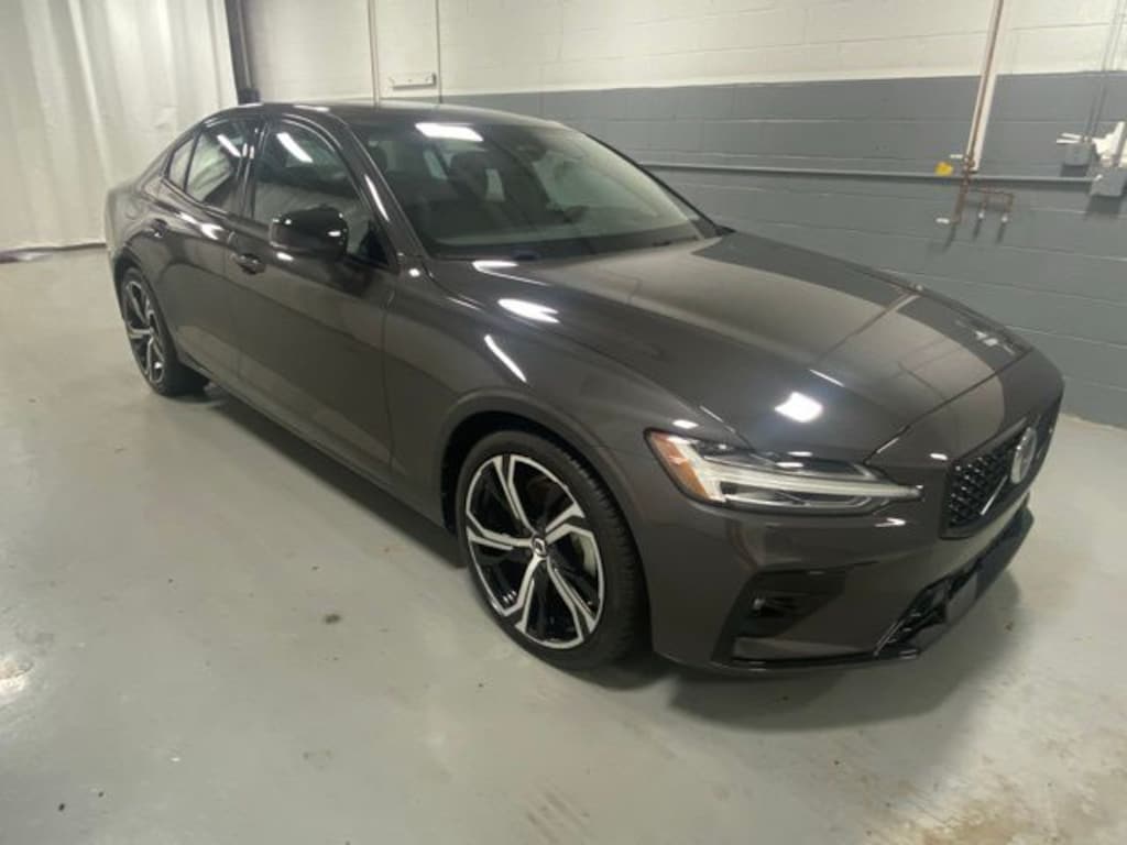 Certified 2025 Volvo S60 B5 Core Sedan