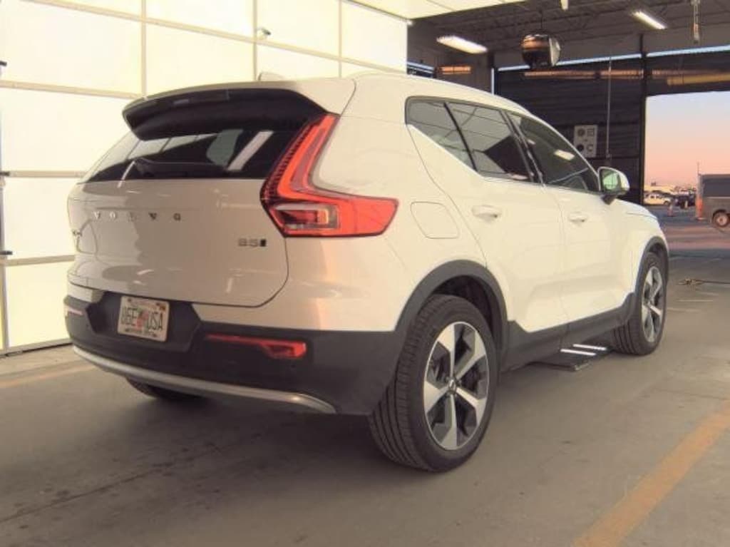 Used 2025 Volvo XC40 B5 Plus Bright Theme SUV