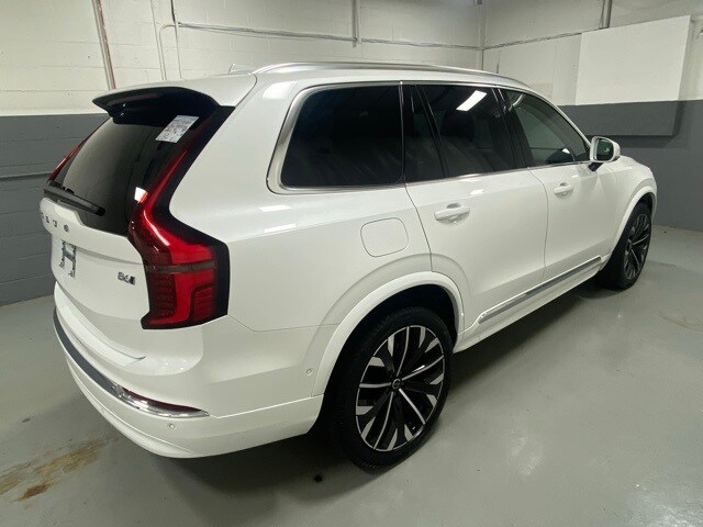 2025 Volvo XC90 Plus photo 3