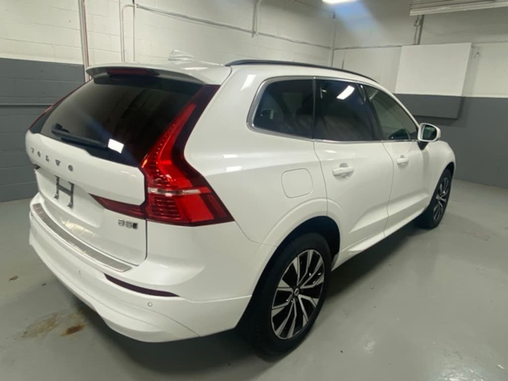 Used 2023 Volvo XC60 B5 Core SUV