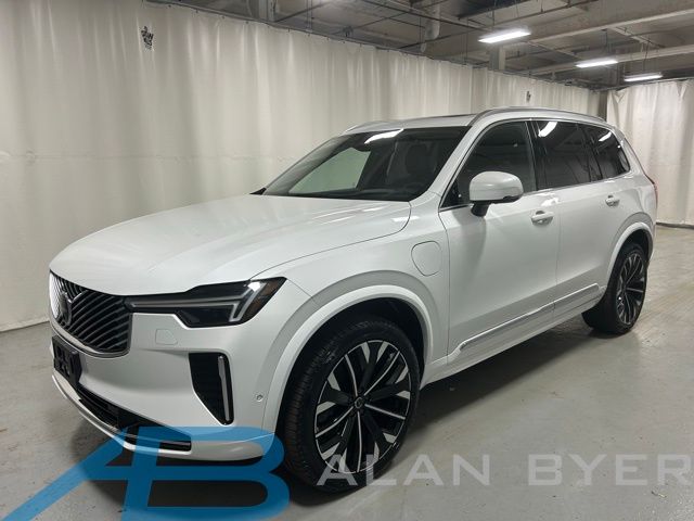 2025 Volvo XC90 B6 Plus Bright 7-Seater 4WD's photo