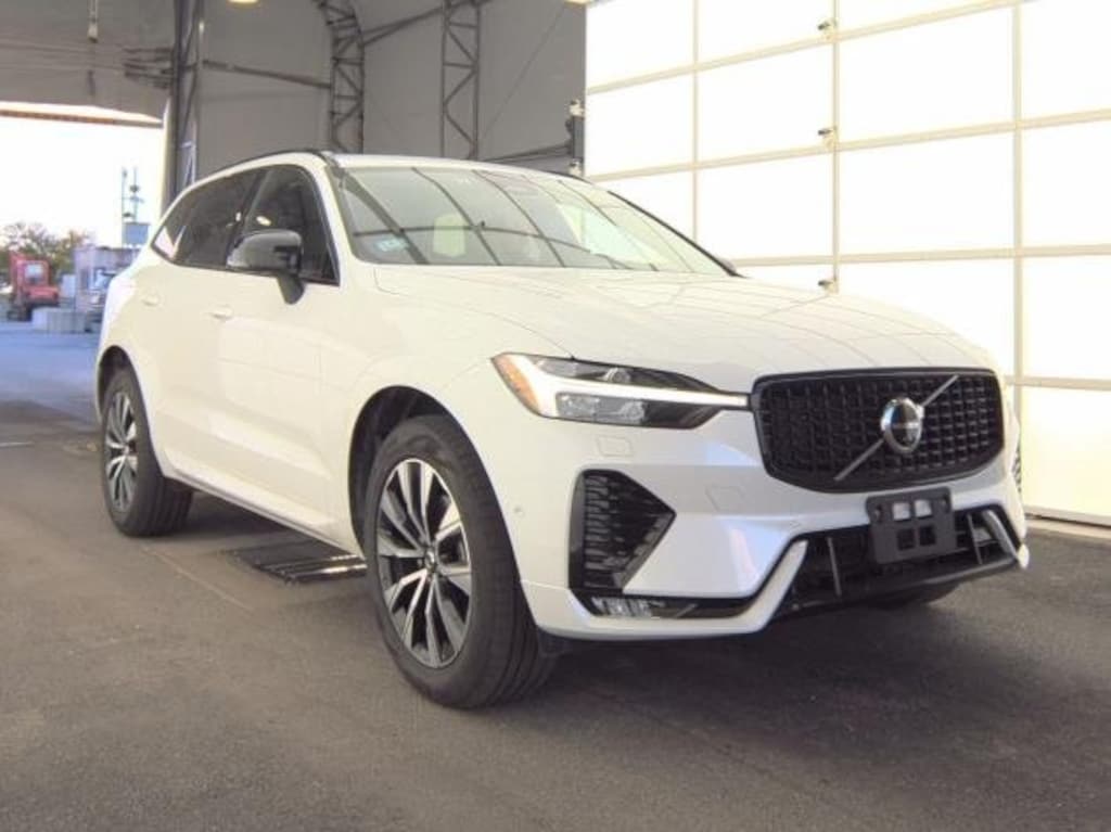 Used 2025 Volvo XC60 B5 Plus SUV