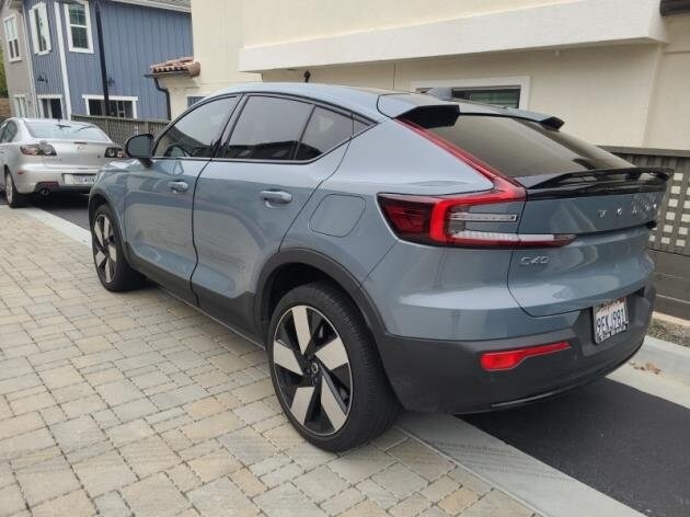 2023 Volvo C40 Recharge Ultimate photo 3