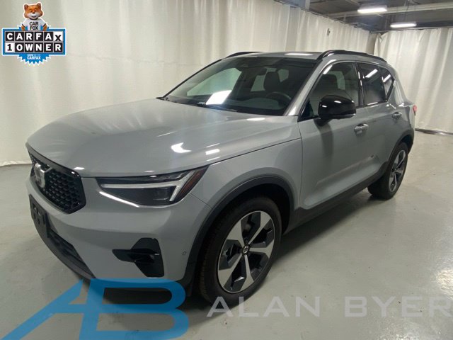 Used 2026 Volvo XC40 B5 Plus SUV