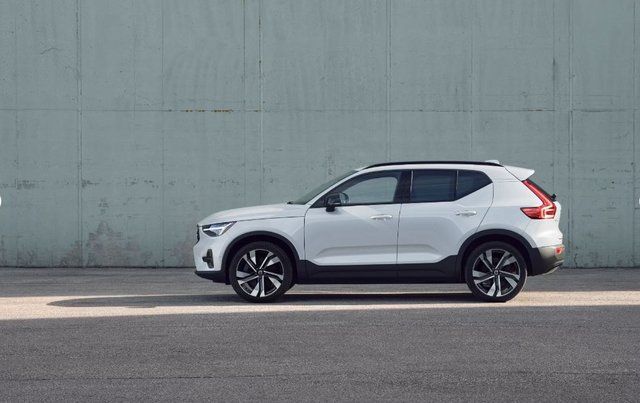 2025 Volvo XC40 Ultra - Photo 7