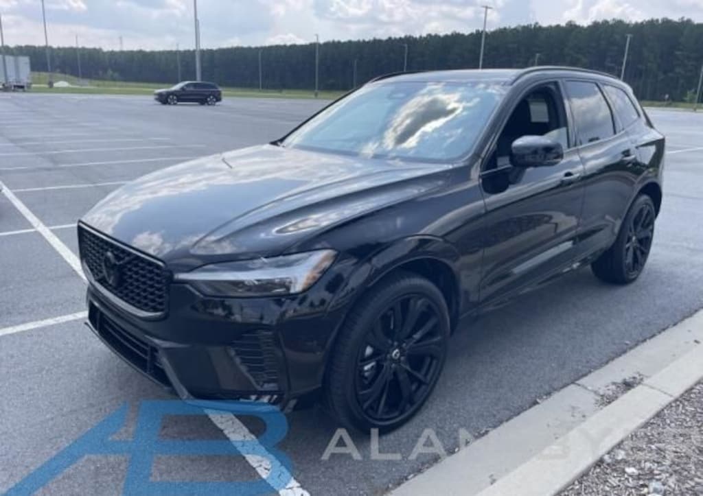 Used 2025 Volvo XC60 B5 Ultra Black Edition SUV