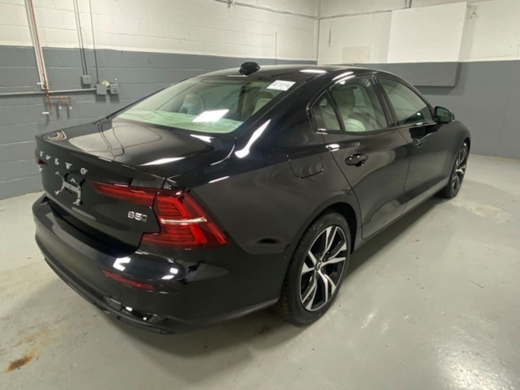 Used 2025 Volvo S60 B5 Core Sedan