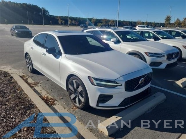 2025 Volvo S60 Ultra's photo