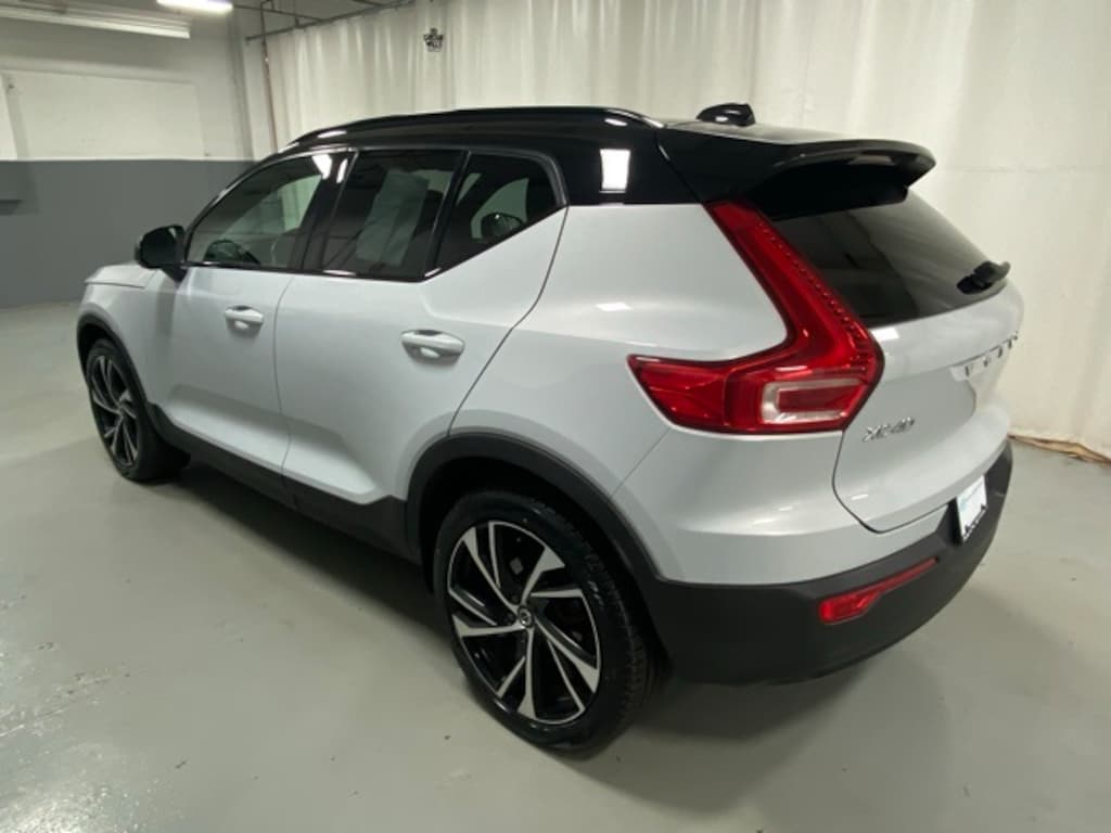 Used 2021 Volvo XC40 R-Design SUV
