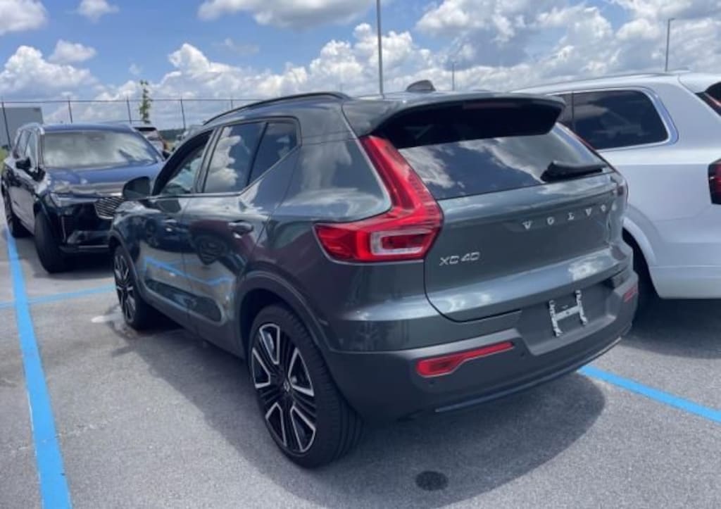Used 2026 Volvo XC40 B5 Ultra SUV