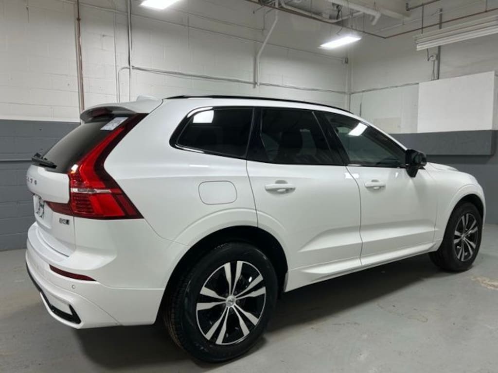 Used 2025 Volvo XC60 B5 Plus SUV