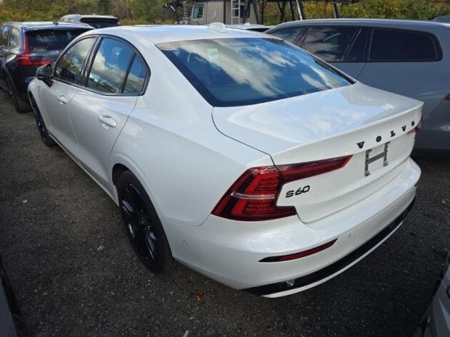 2024 Volvo S60 Recharge Ultimate photo 3