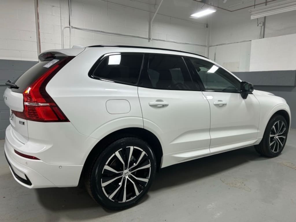 Used 2025 Volvo XC60 B5 Plus SUV