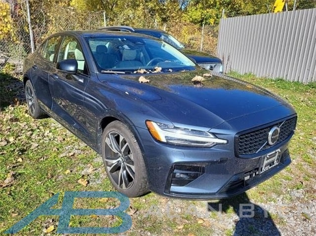 2024 Volvo S60 Plus