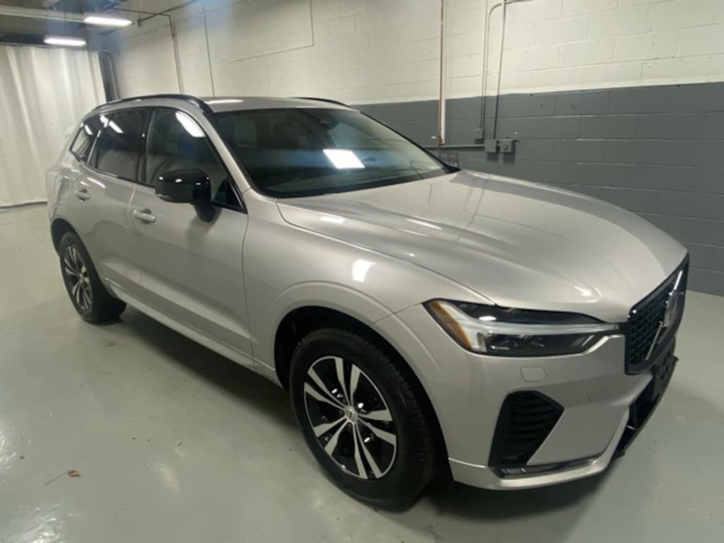 Used 2025 Volvo XC60 B5 Core SUV