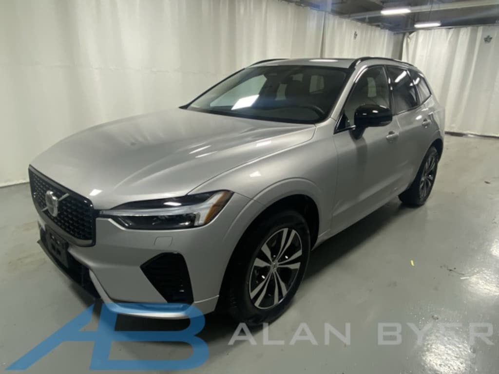 Used 2025 Volvo XC60 B5 Core SUV