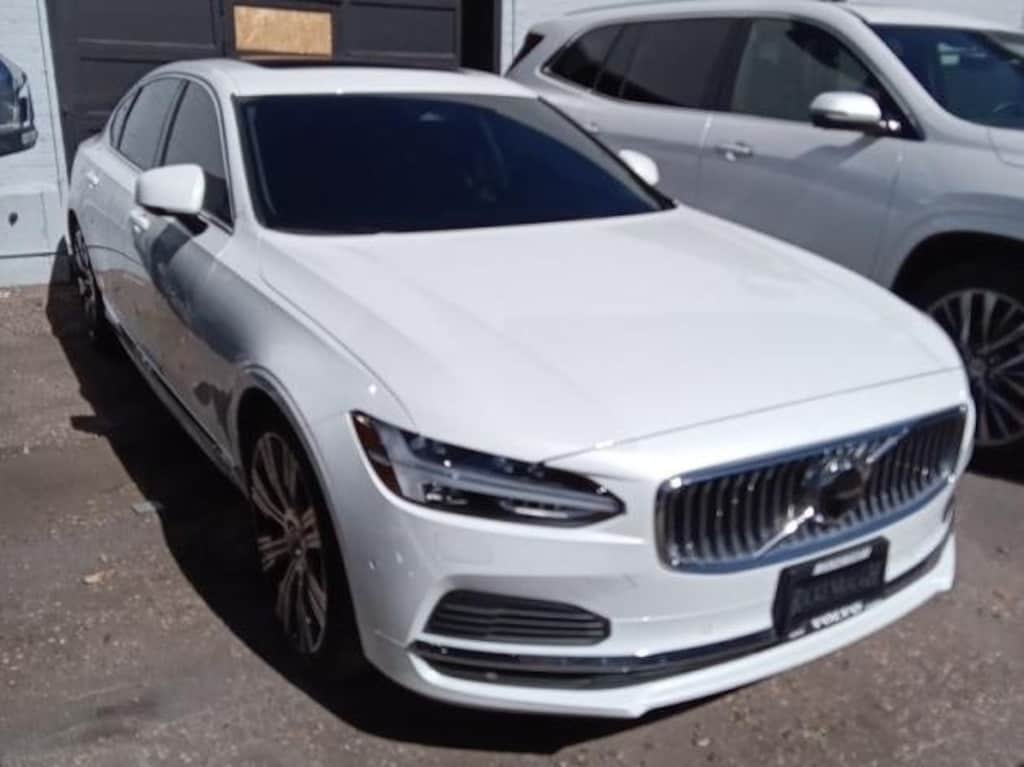 Used 2025 Volvo S90 Plug-In Hybrid T8 Ultra Sedan