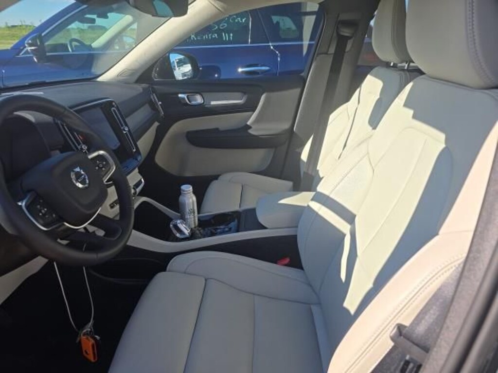 Used 2026 Volvo XC40 B5 Plus SUV
