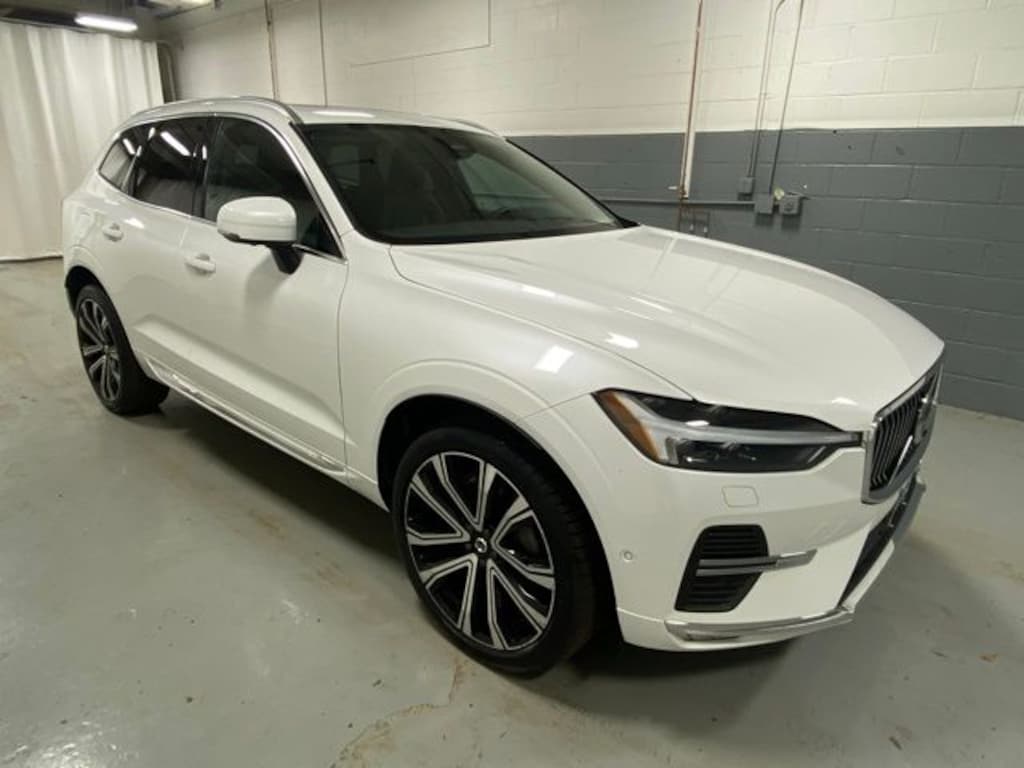 Used 2023 Volvo XC60 B6 Ultimate Bright Theme SUV