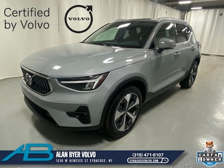2025 Volvo XC40 B5 Plus Bright Theme SUV