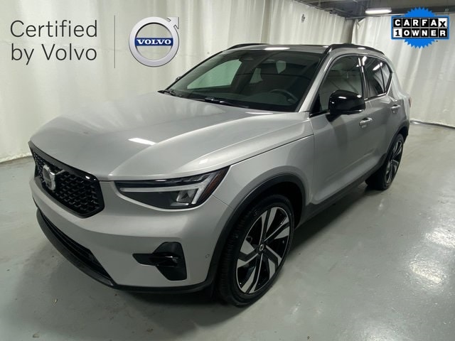 2025 Volvo XC40 Plus