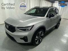 used 2025 Volvo XC40 B5 Plus Dark Theme SUV for sale in syracuse