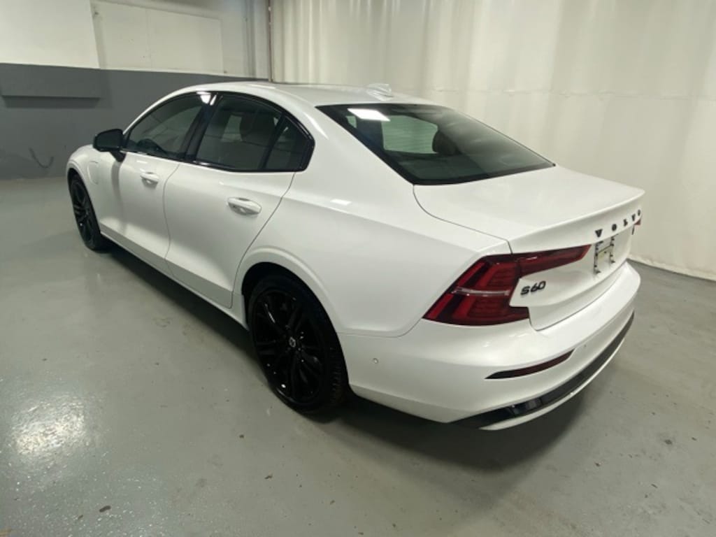 Used 2024 Volvo S60 Recharge Plug-In Hybrid Ultimate Sedan