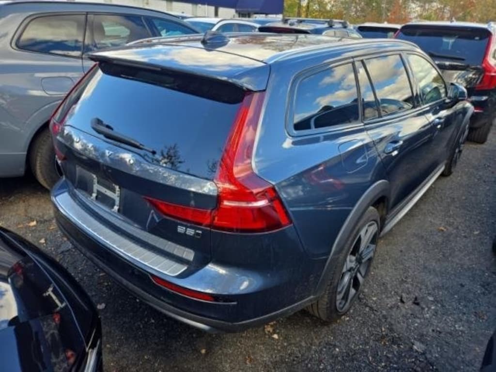 Used 2024 Volvo V60 Cross Country Ultimate Wagon