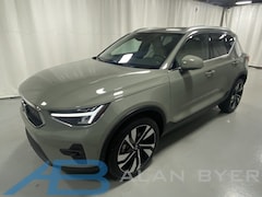 used 2023 Volvo XC40 B5 Plus Bright Theme SUV for sale in syracuse