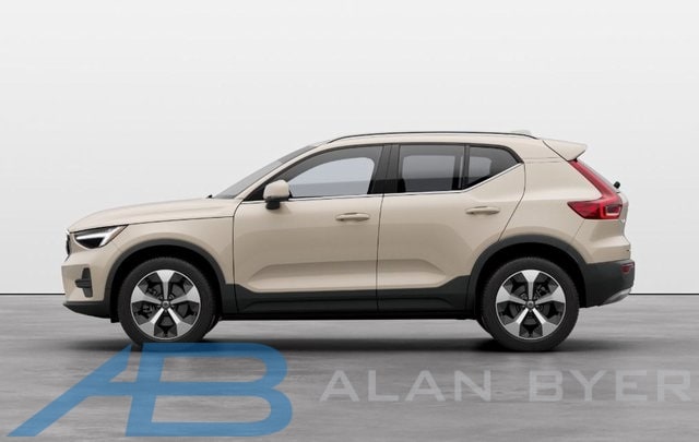2025 Volvo XC40