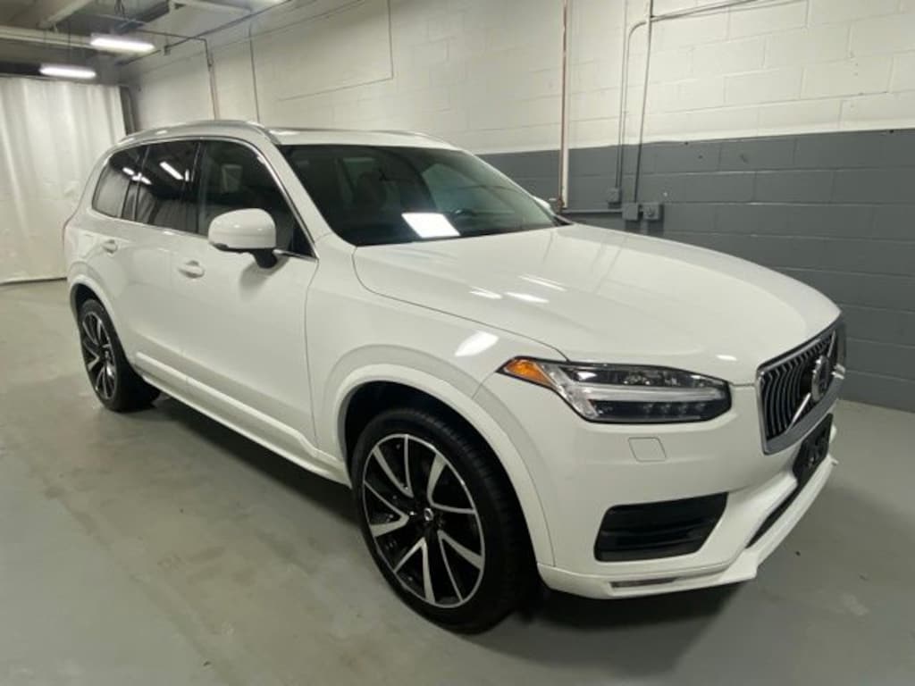 Used 2021 Volvo XC90 T6 Momentum SUV