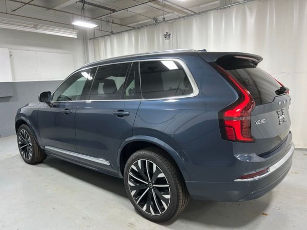 Used 2025 Volvo XC90 B5 Plus SUV