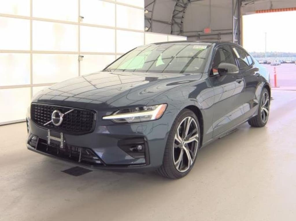 Certified 2025 Volvo S60 B5 Core Sedan