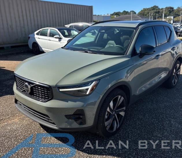  Volvo XC40